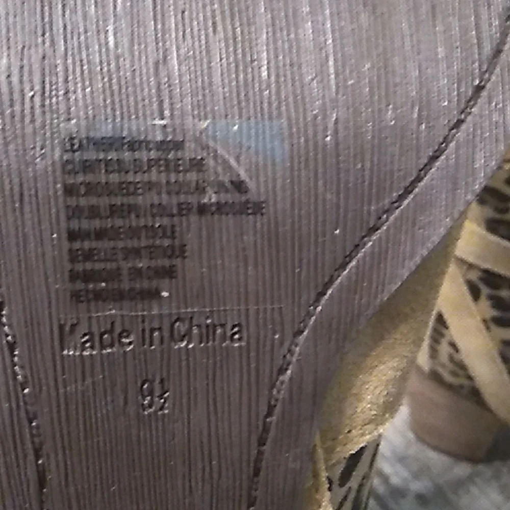 Tan/ leapord booties - Picture 5 of 10